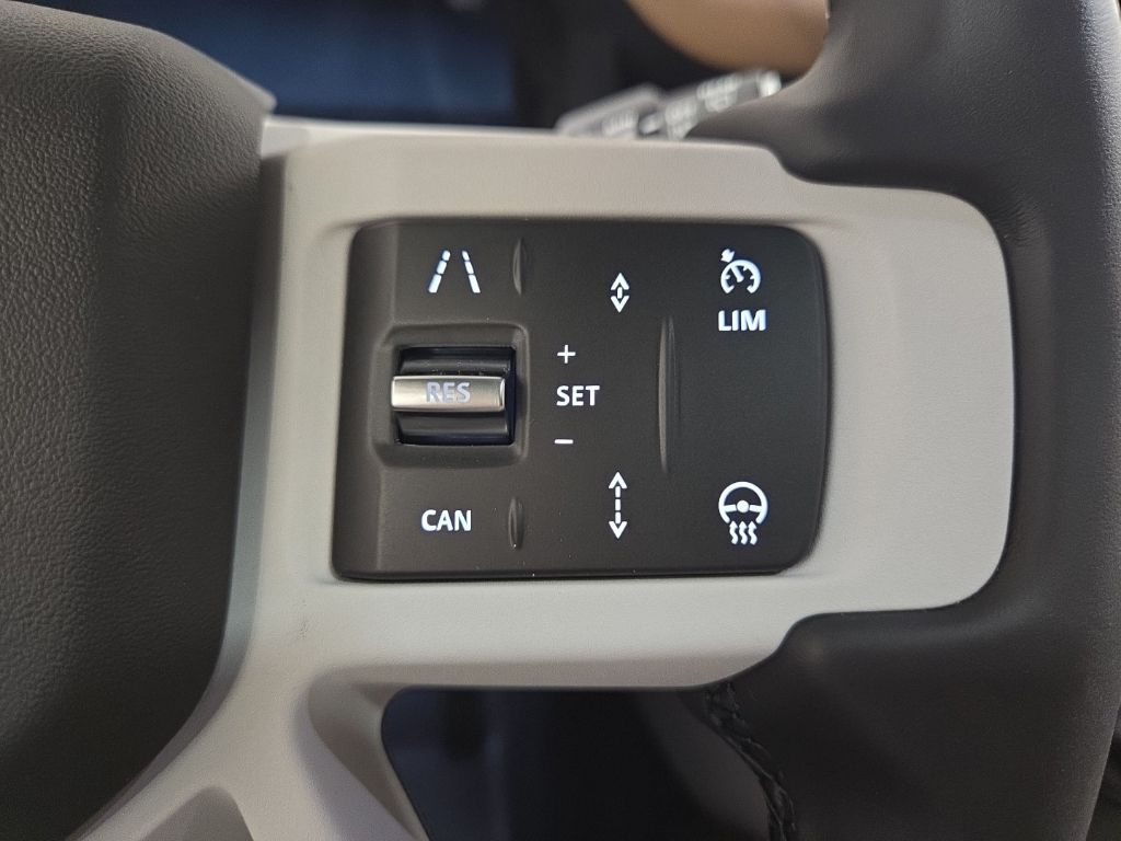 New 2026  Land Rover S image 9