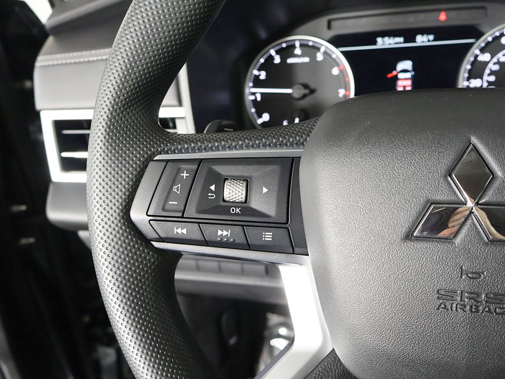 New 2026 Gray Mitsubishi ES image 38