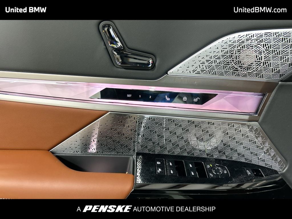 2025 BMW 7 Series 760i xDrive 11