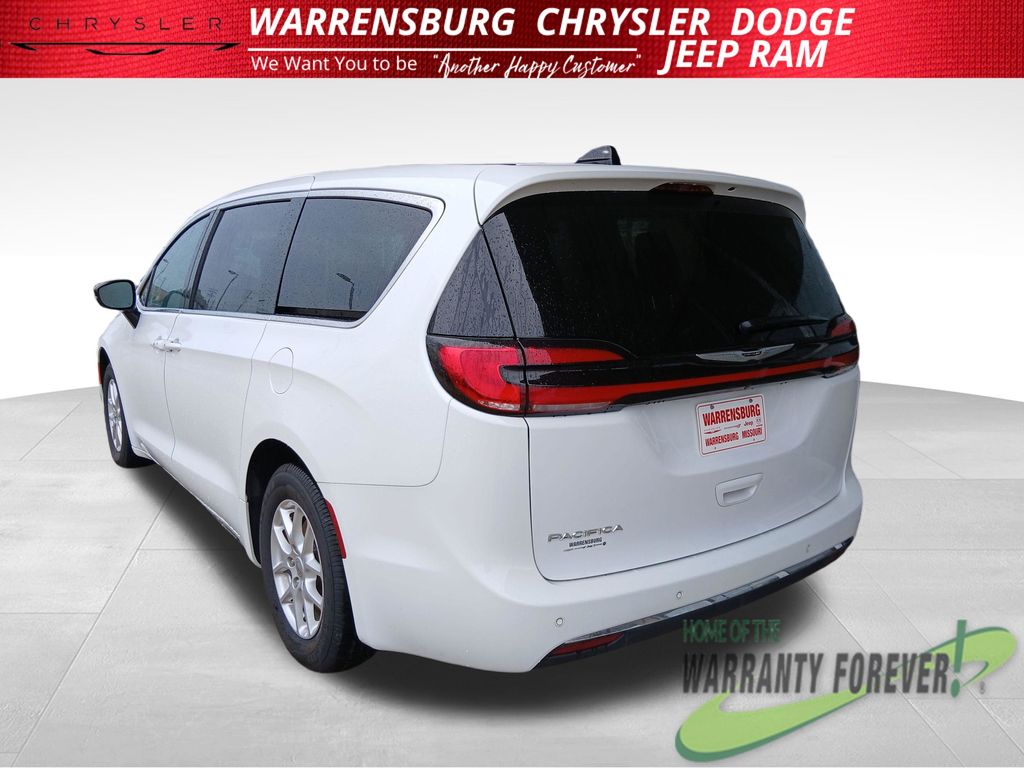 View vehicle photo 6