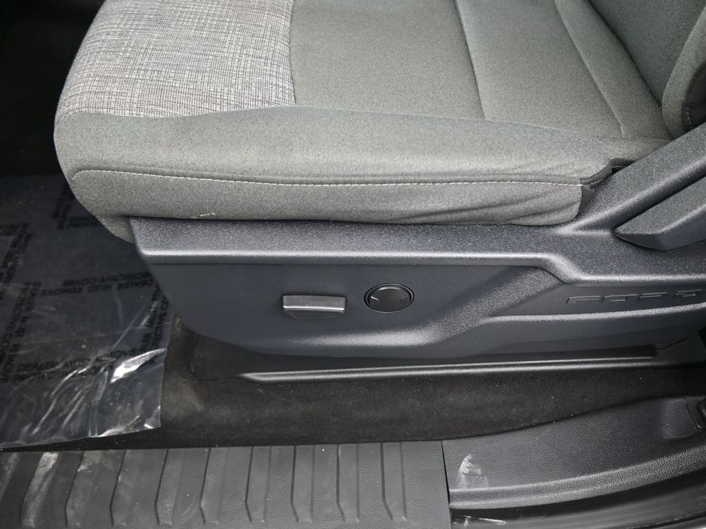 Used 2023 Oxford White Ford XLT image 15