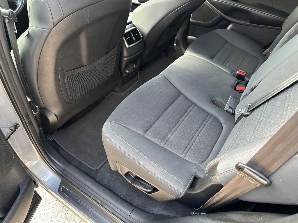 Used 2020 Silver Kia S image 34