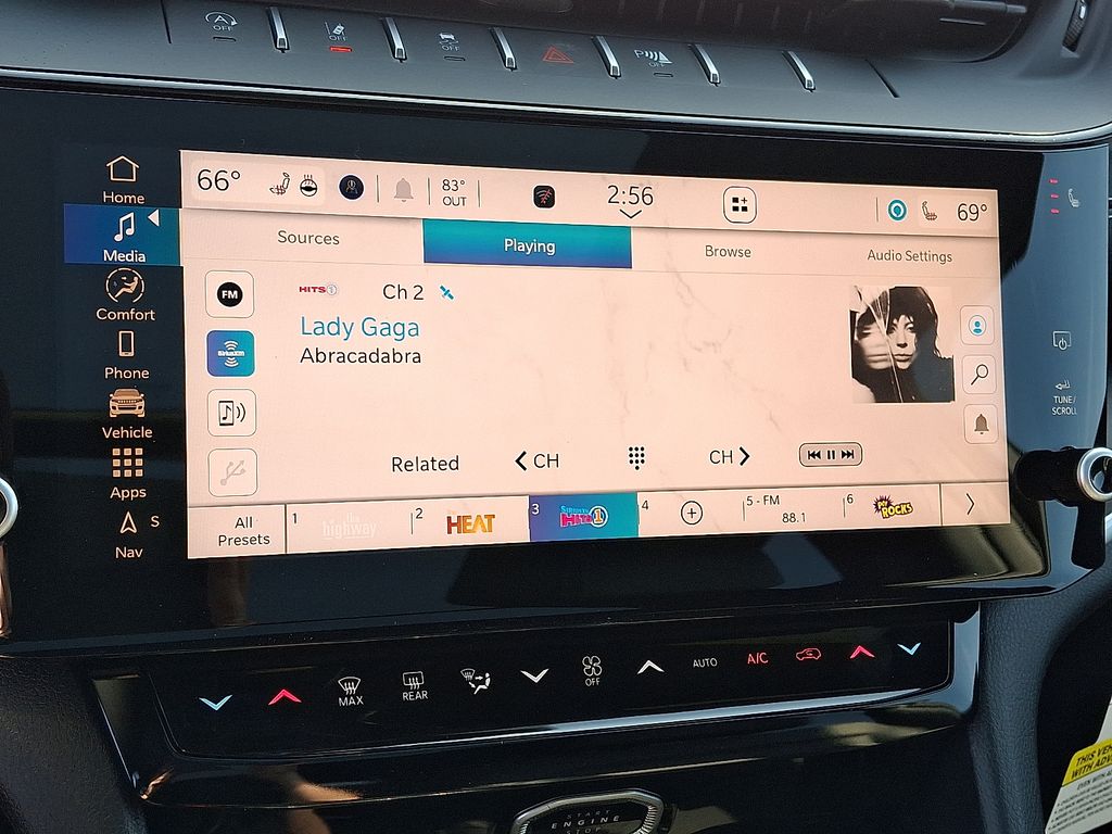 2026 Jeep Grand Cherokee — photo 13