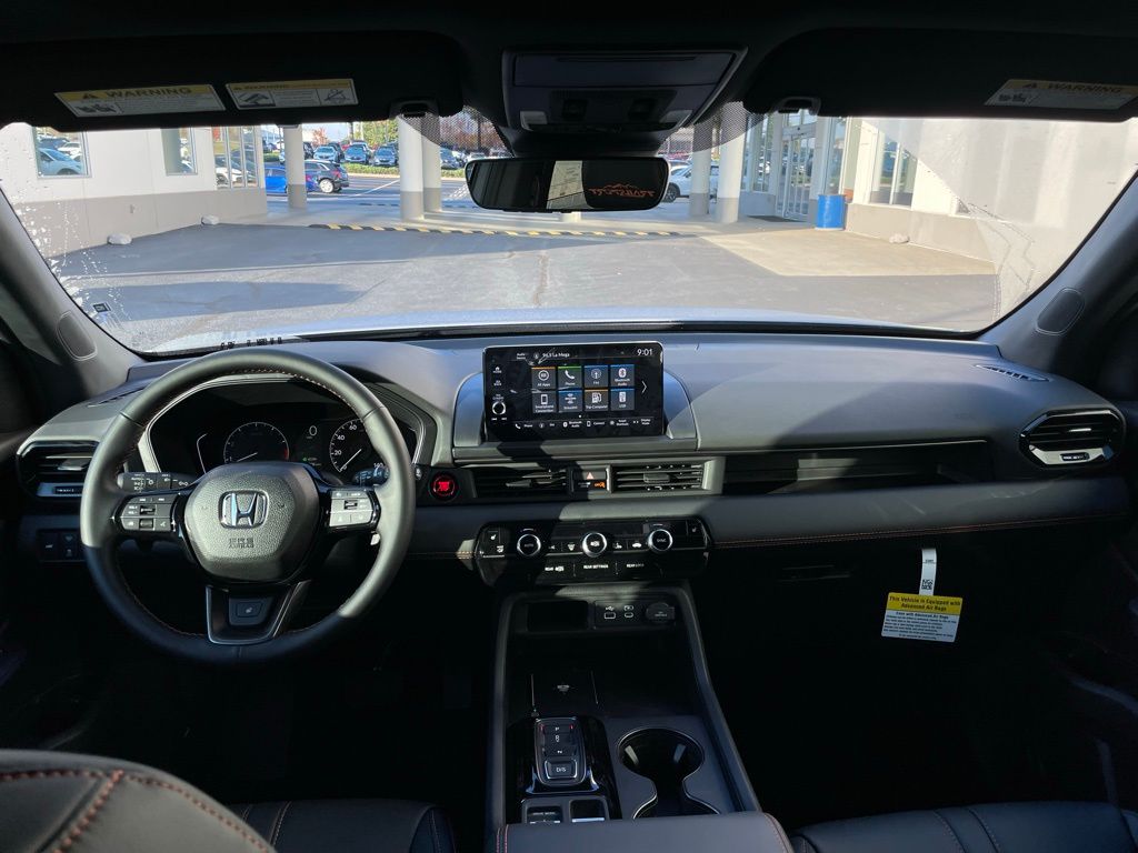 Thumbnail: 2025 Honda Pilot - 10
