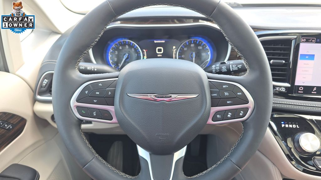 2023 Chrysler Pacifica Limited - Photo 30
