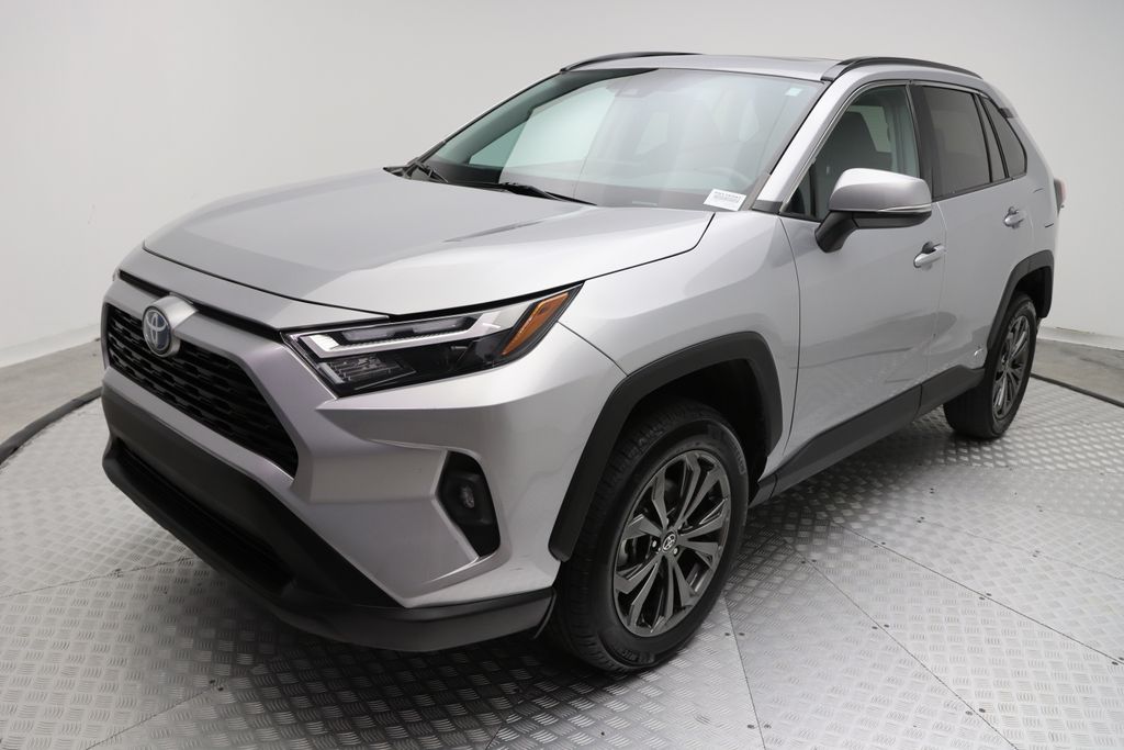 2023 Toyota RAV4 XLE Premium 2