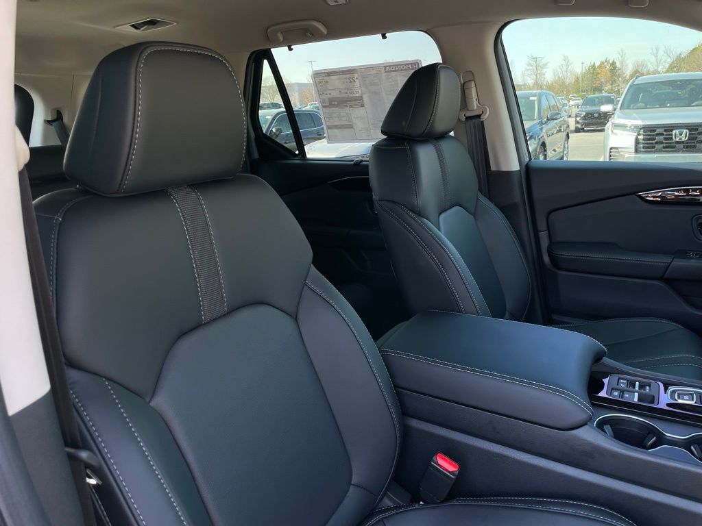 Thumbnail: 2026 Honda Pilot - 31