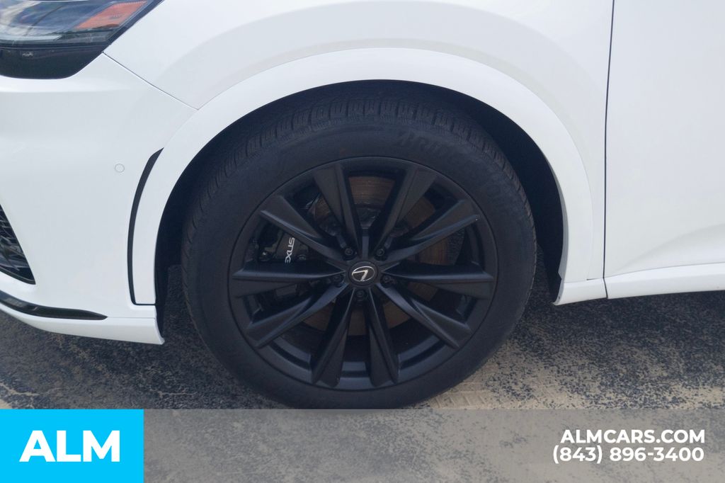 Used 2023 Ultra White Lexus 500h F SPORT Performance image 15