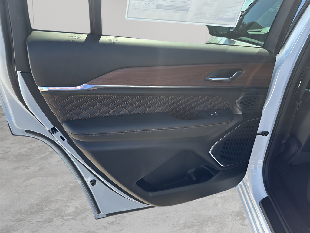 New Car 2025 Jeep Grand Cherokee L  Summit For Sale Under $70,000 In Austin, Texas