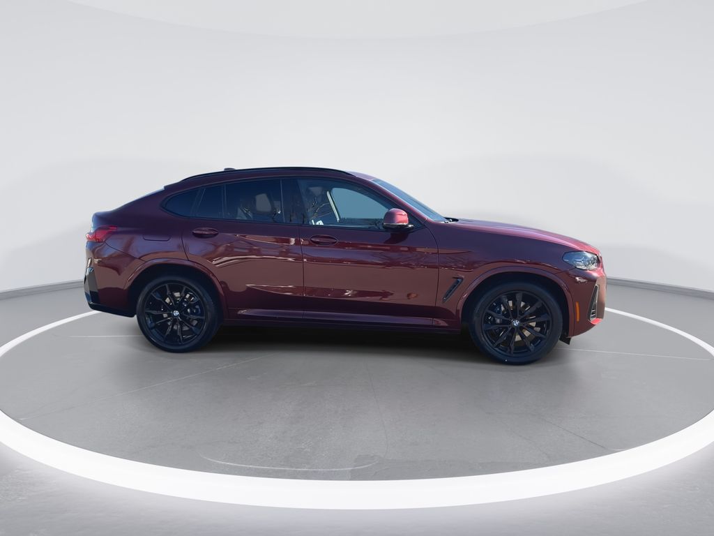 Thumbnail: 2023 BMW X4 - 9