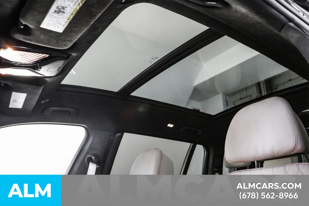 Used 2022 Black BMW xDrive40i image 21