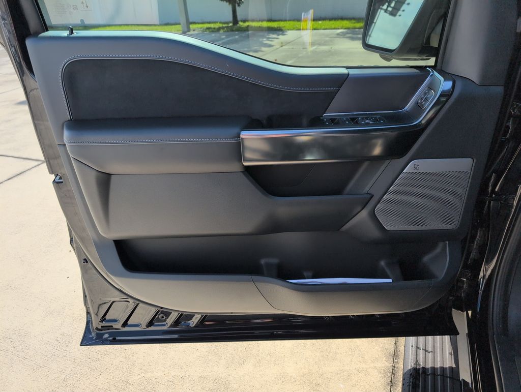 New 2026 Black Ford Platinum image 28