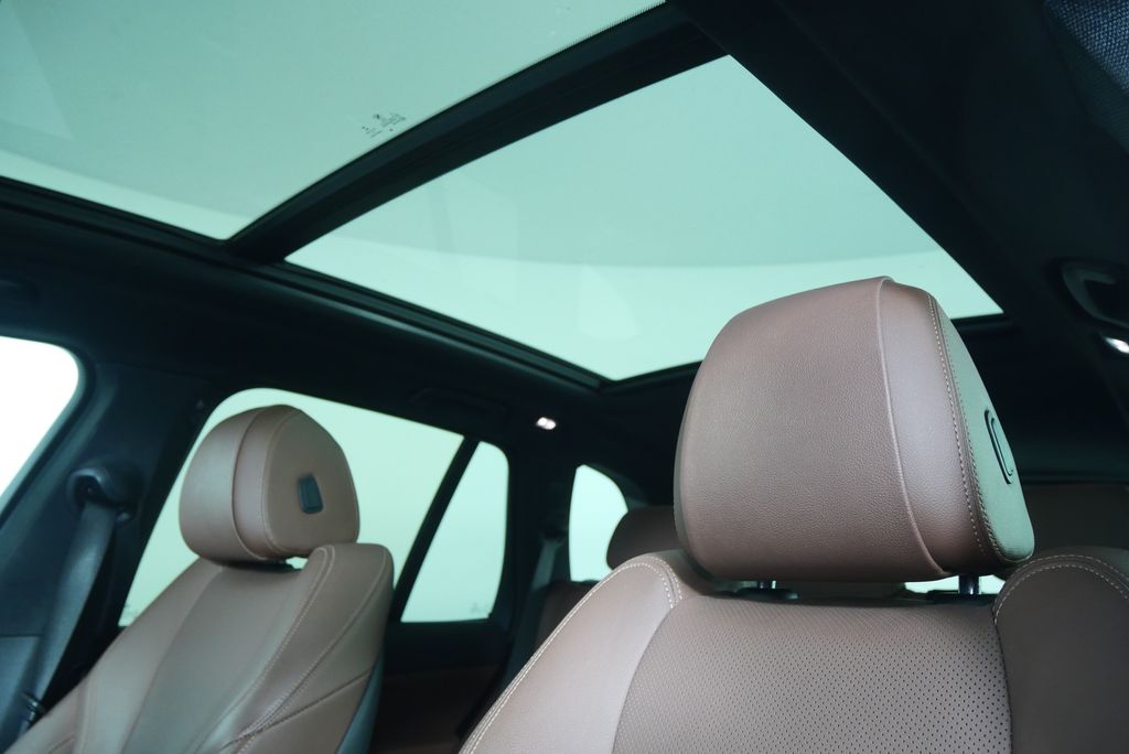 Thumbnail: 2021 BMW X5 - 9