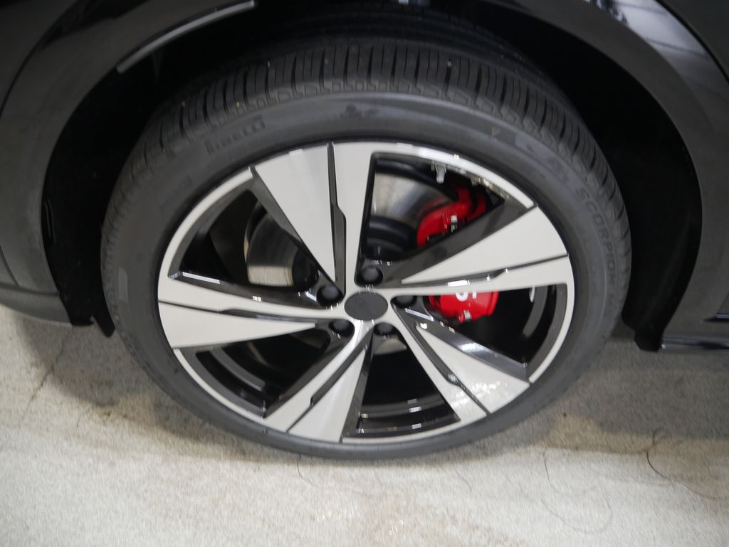 Thumbnail: 2026 Audi SQ5 - 10