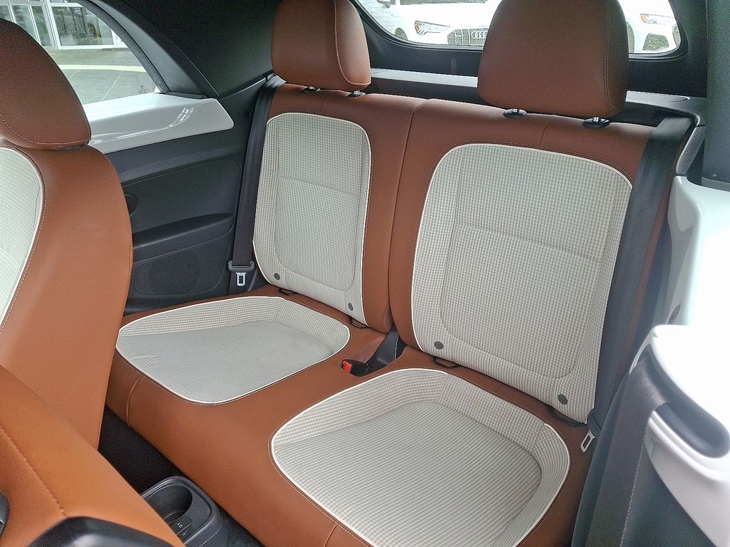 2017 Volkswagen Beetle S 10