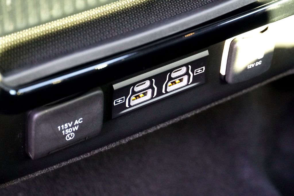 Used Car 2022 Jeep Wagoneer  Series I For Sale Under $40,000 In Taylor, Texas