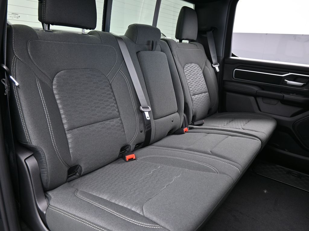 New 2026 Diamond Black Crystal Pearlcoat Ram Big Horn/Lone Star image 37