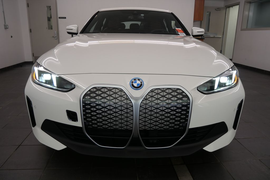 2025 BMW i4 eDrive40 9