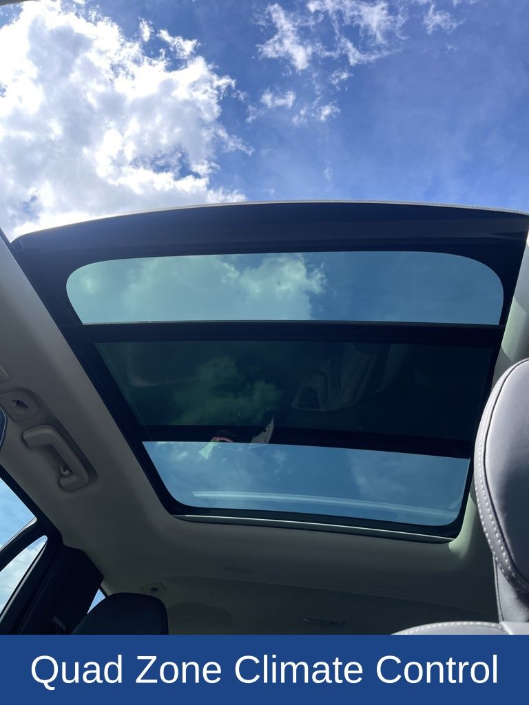 2023 Volvo XC90 B6 Ultimate Bright Theme 7P