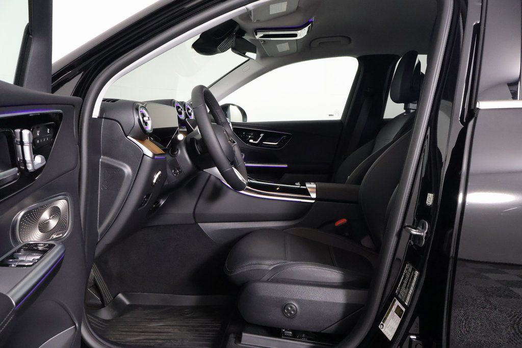 Thumbnail: 2025 Mercedes-Benz GLC - 5