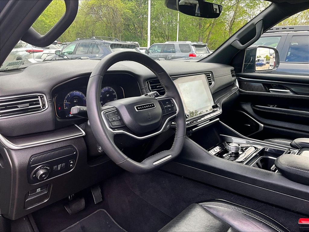 2024 Jeep Wagoneer L — photo 8