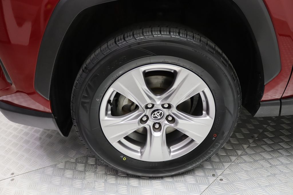 Thumbnail: 2022 Toyota RAV4 - 4