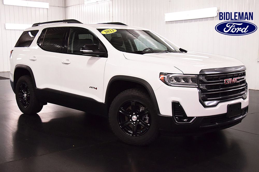 2023 GMC Acadia AT4 AWD