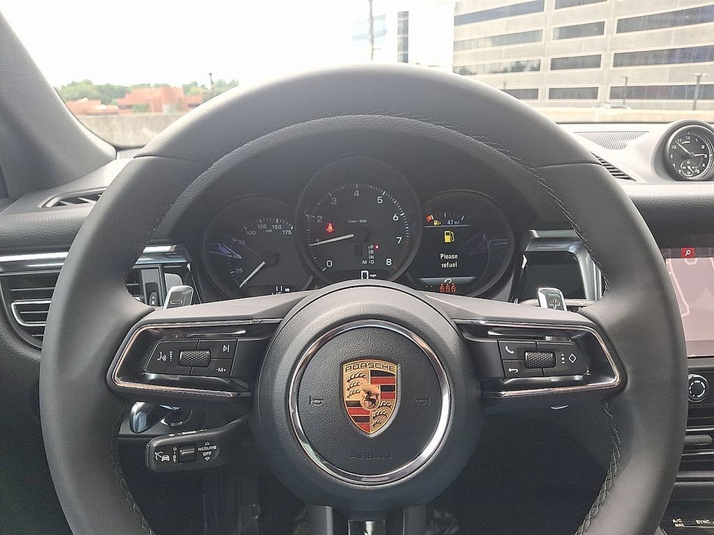 Thumbnail: 2026 Porsche Macan - 22