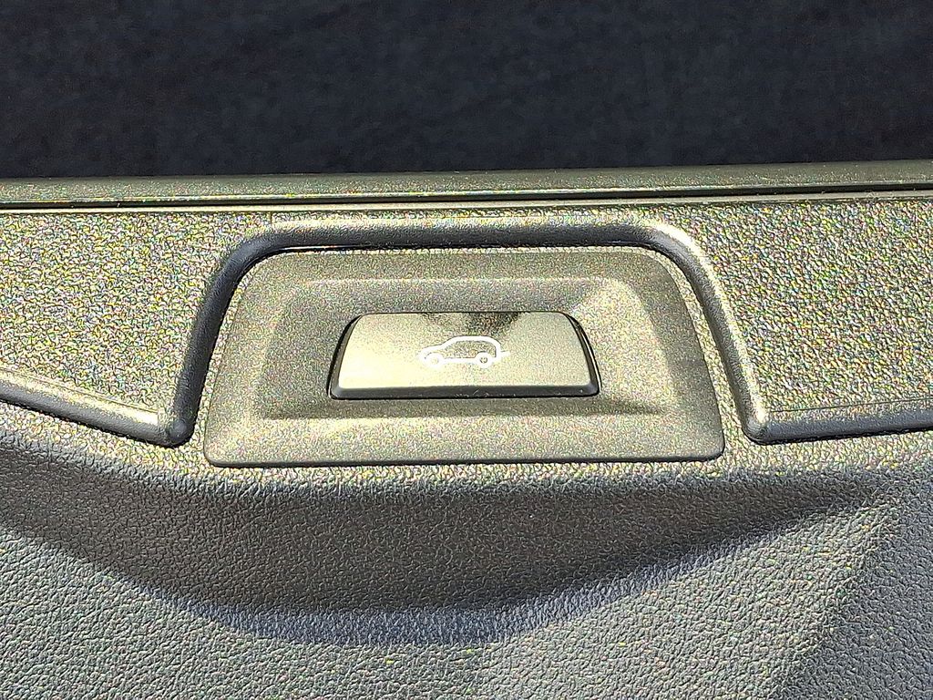 Thumbnail: 2020 BMW X5 - 32
