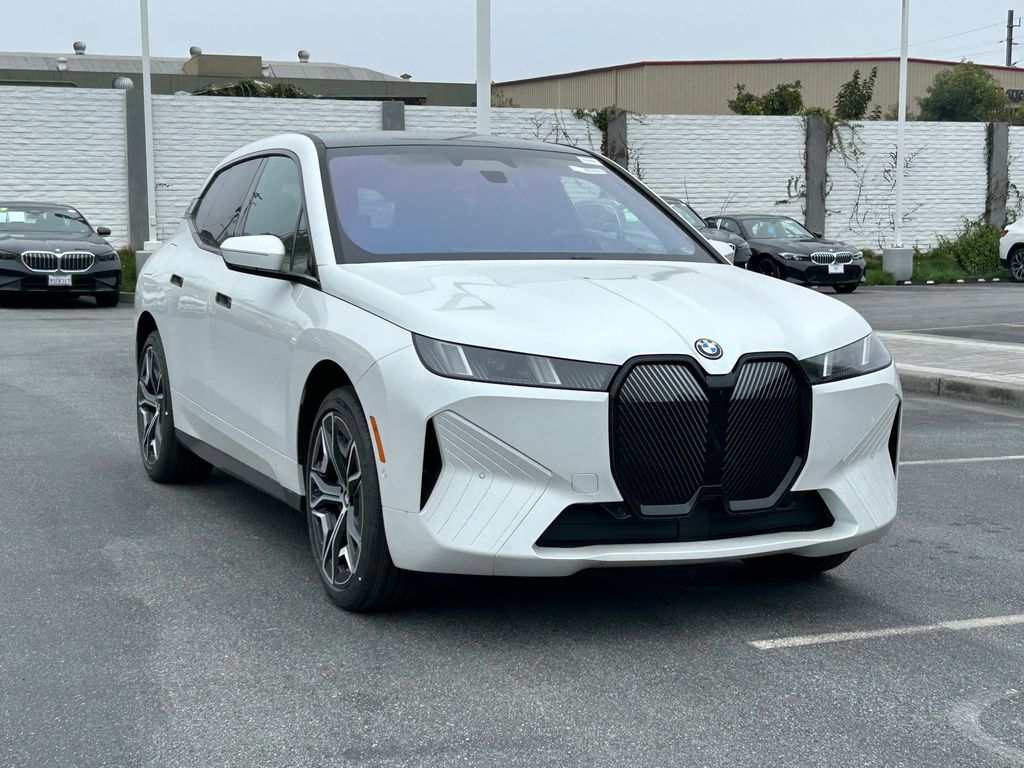 Thumbnail: 2026 BMW iX - 7