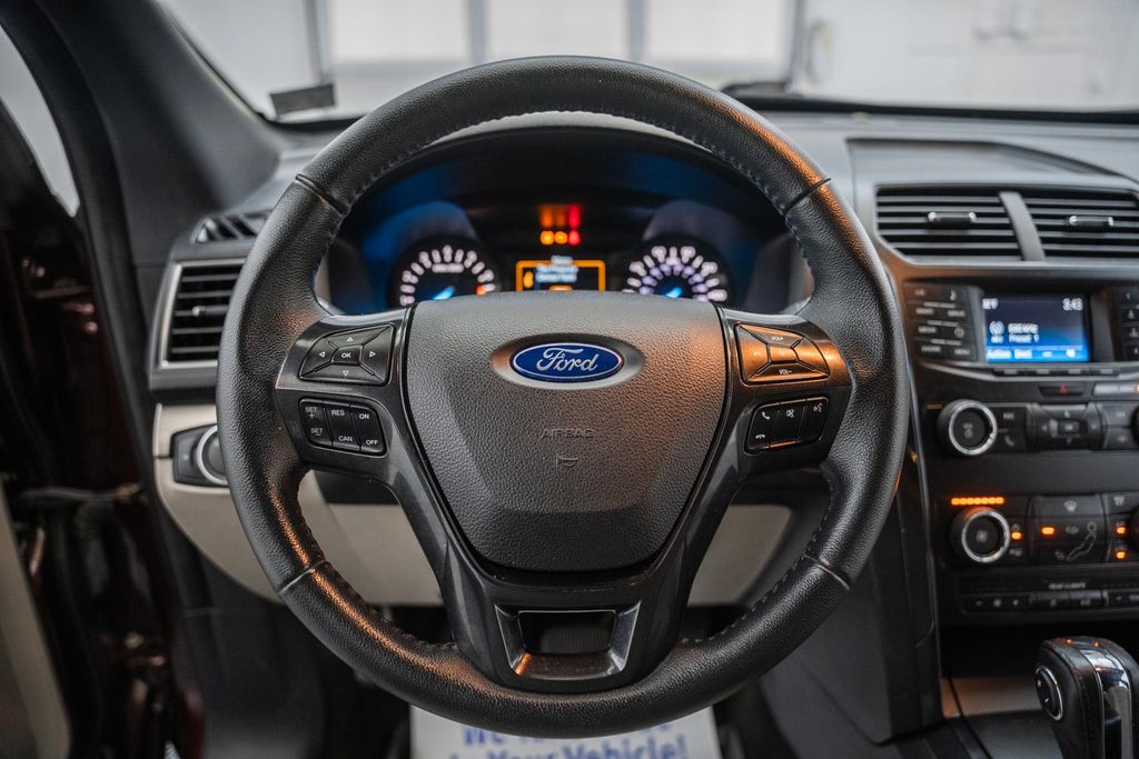FordExplorer25