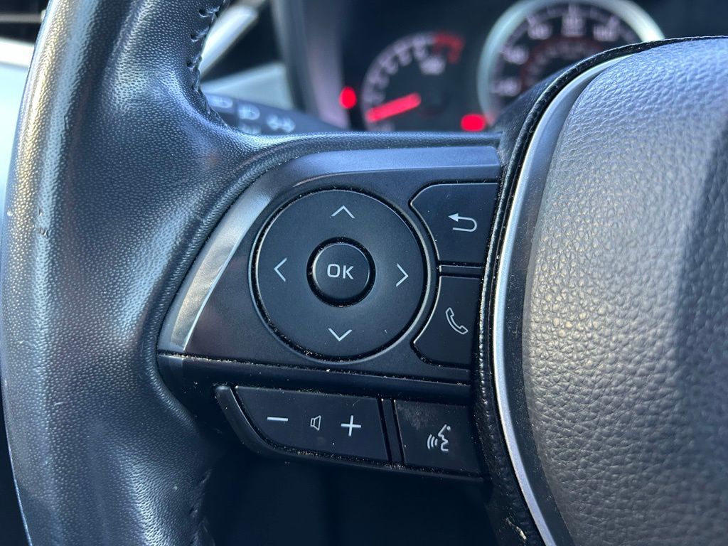 Thumbnail: 2021 Toyota Corolla - 18