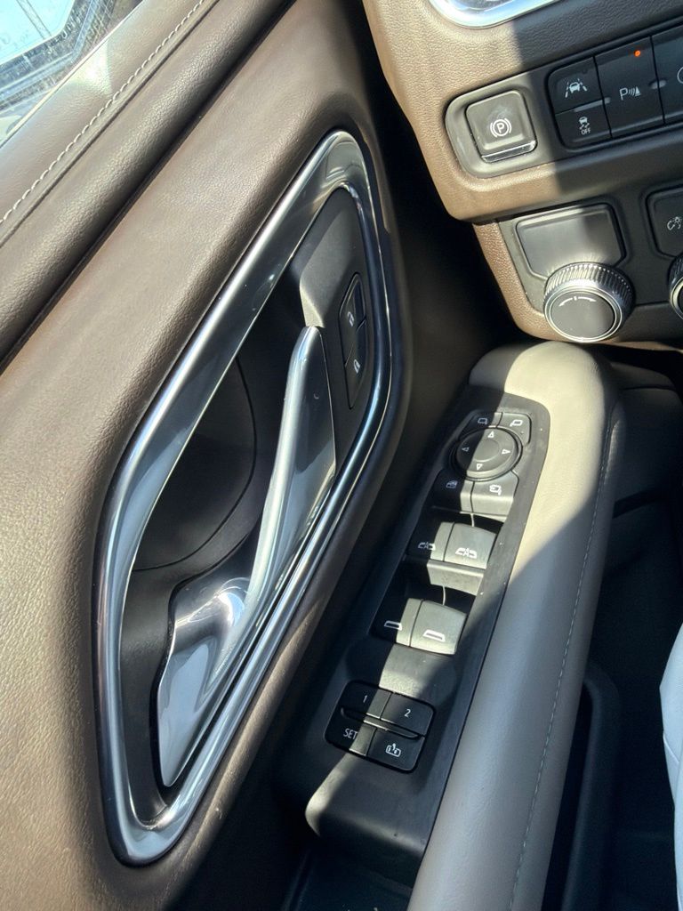 used 2021 GMC Yukon car, priced at $39,991