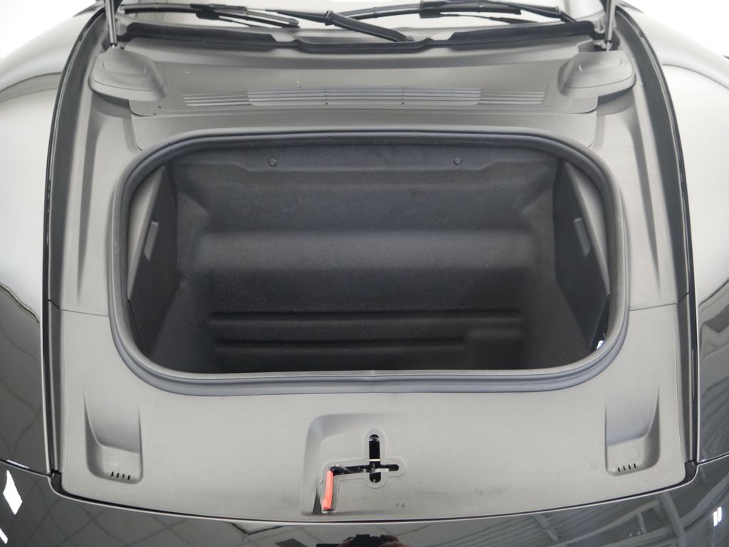 Thumbnail: 2026 Porsche 911 - 12