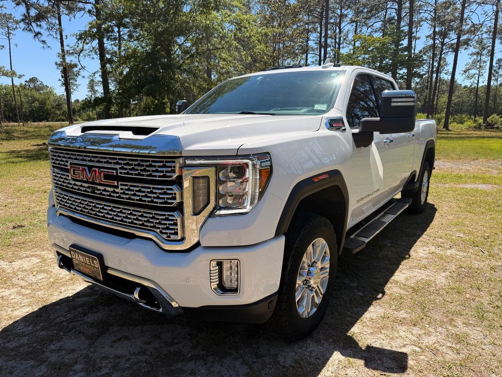 Summit White 2023 GMC Sierra 2500HD Pickup Truck Four-Wheel Drive Automatic