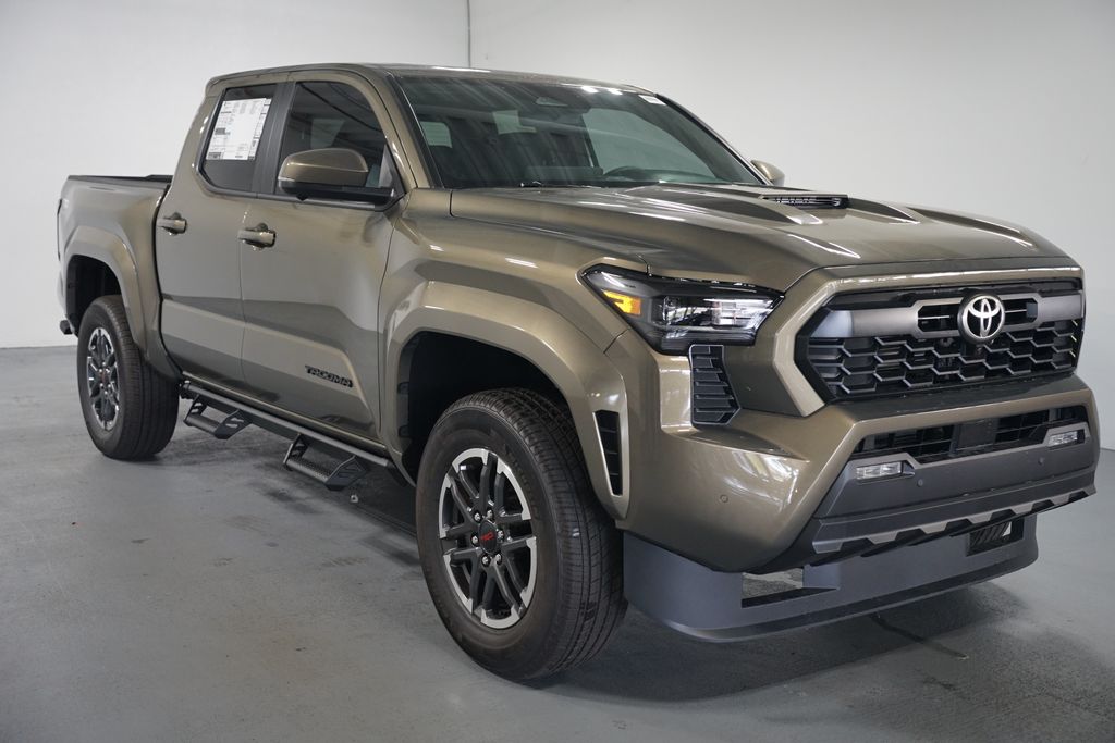Thumbnail: 2025 Toyota Tacoma - 3