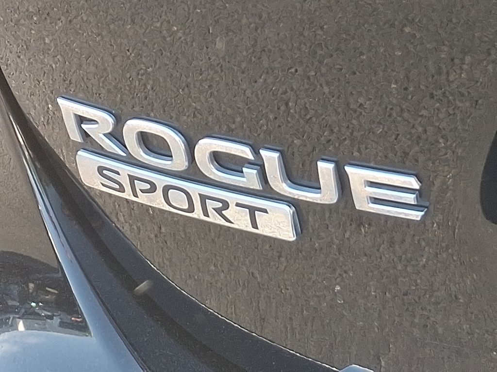 2018 Nissan Rogue Sport SL 30