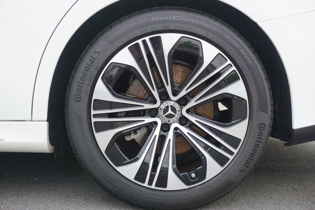 Thumbnail: 2024 Mercedes-Benz E-Class - 19