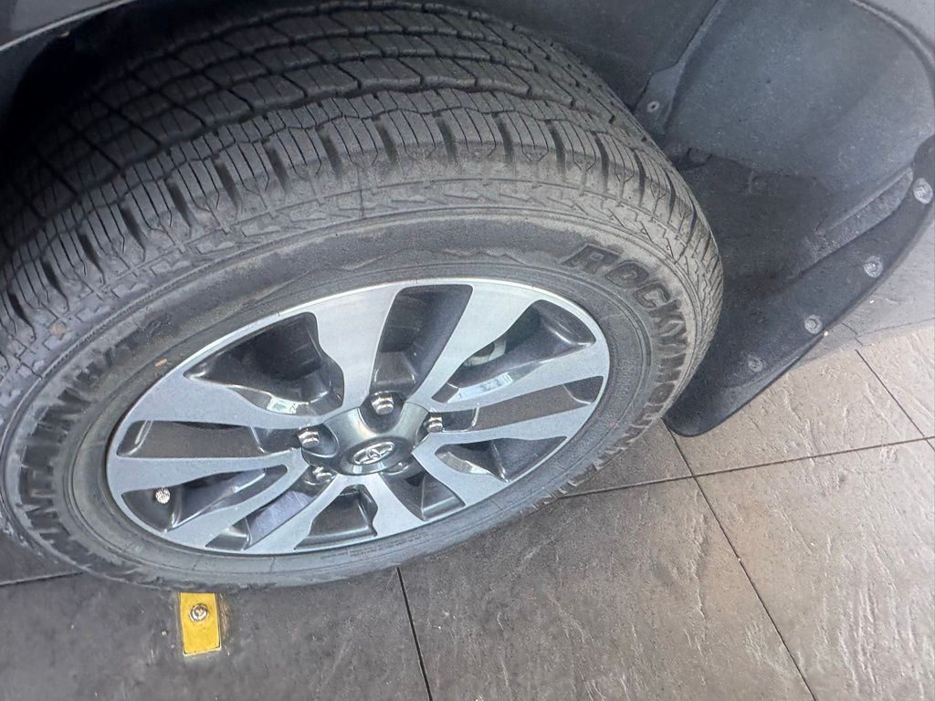Thumbnail: 2018 Toyota Sequoia - 8