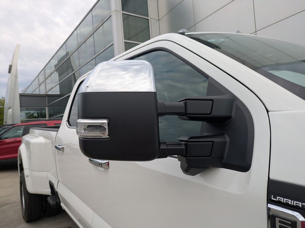 2026 Ford F-350 Super Duty LARIAT