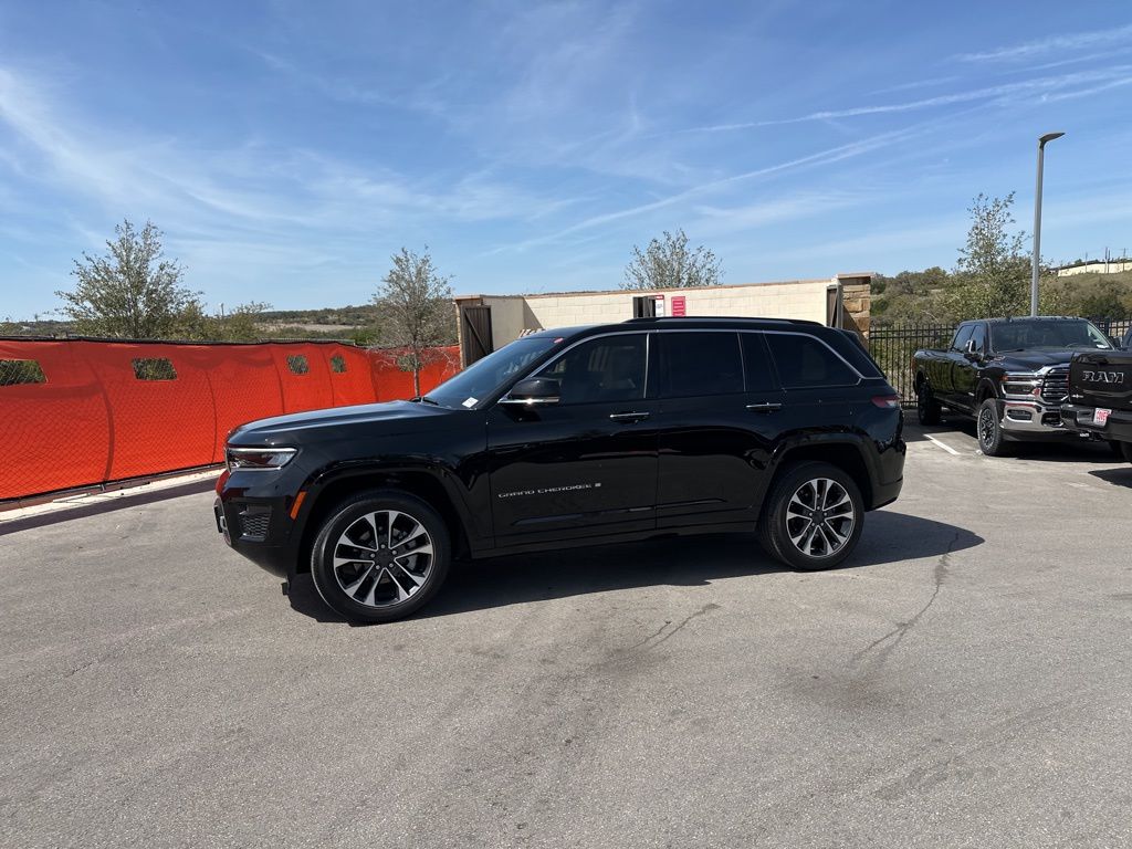 Used Car 2023 Jeep Grand Cherokee  Overland For Sale Under $40,000 In Austin, Texas