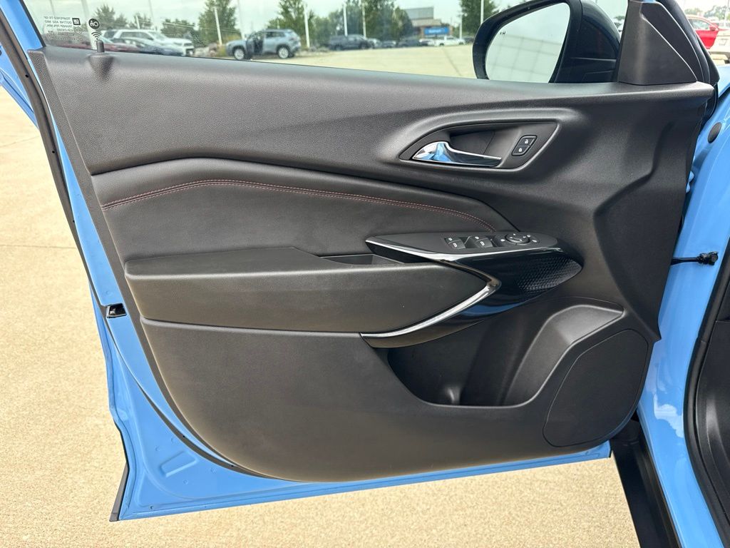 Used 2024 Chevrolet Trax SUV