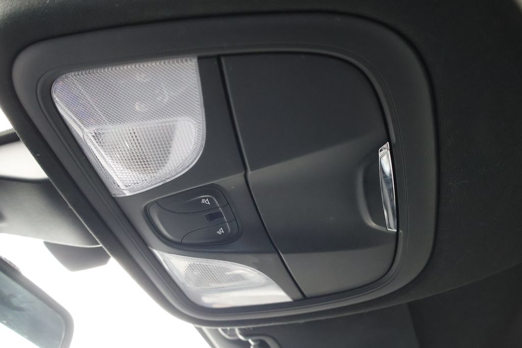Thumbnail: 2016 Chrysler 200 - 29