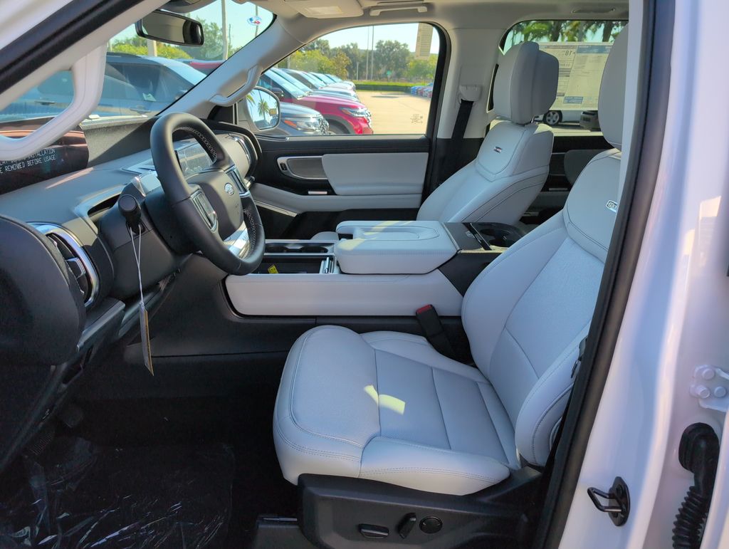 New 2027 White Ford Platinum image 5