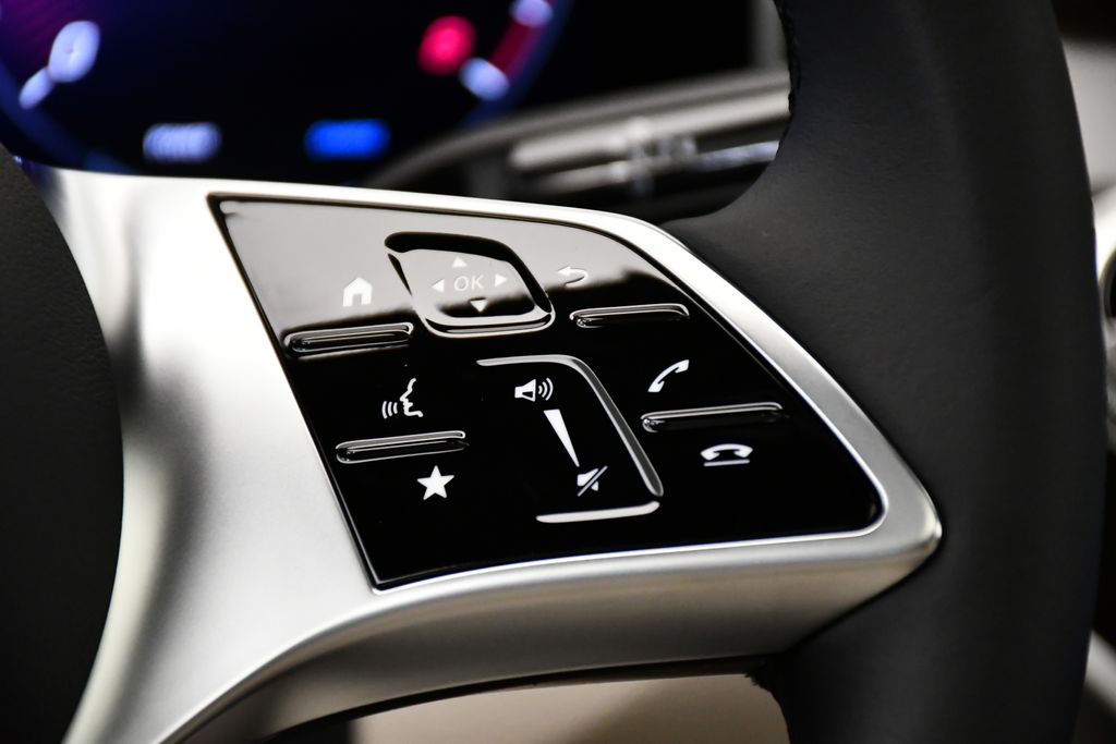 Thumbnail: 2026 Mercedes-Benz GLC - 24