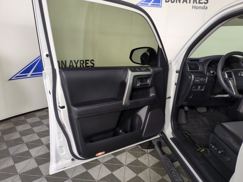 Image 10 of 2021 Toyota 4Runner SR5 Premium