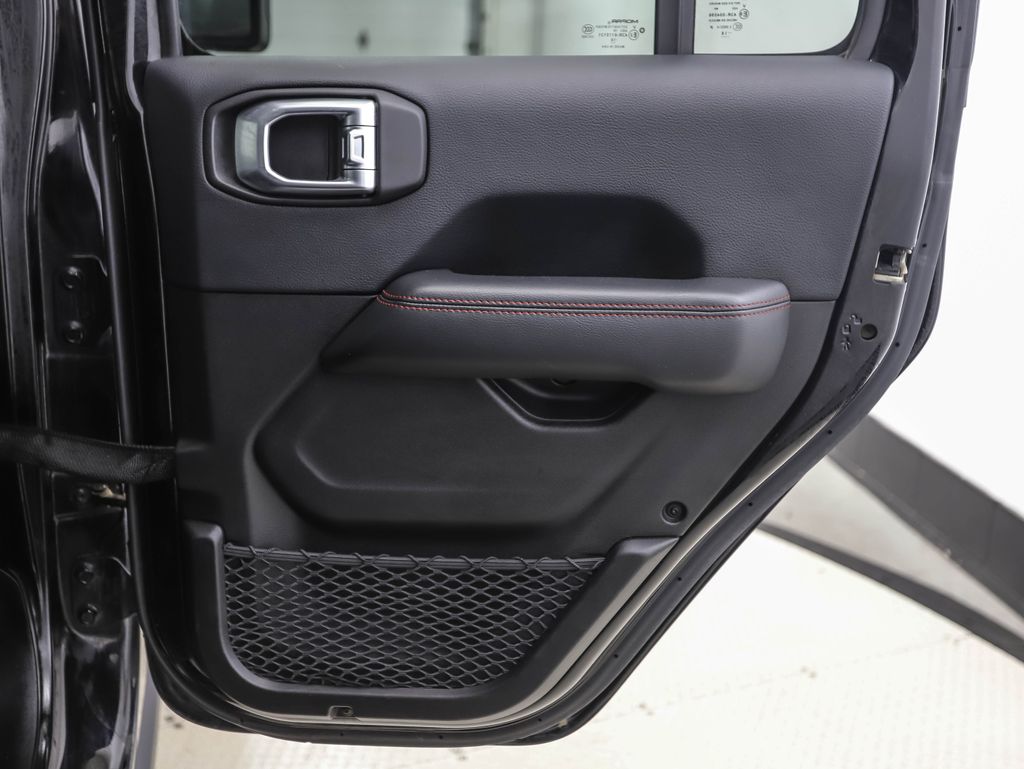 Thumbnail: 2018 Jeep Wrangler - 24