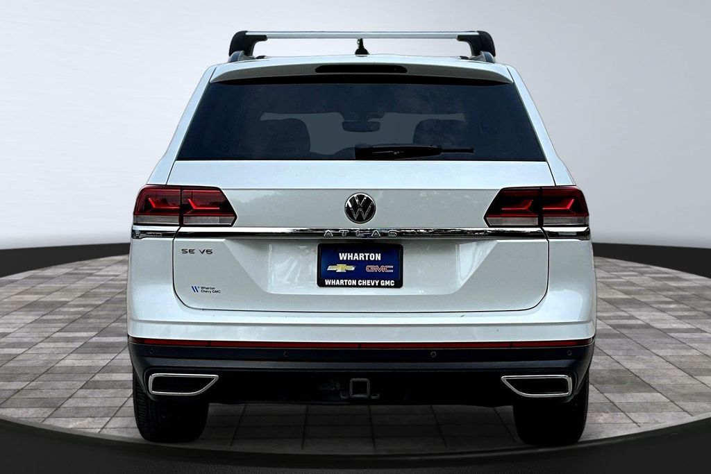 2021 Volkswagen Atlas 3.6L V6 SE w/Technology White at DeMontrond Auto Country