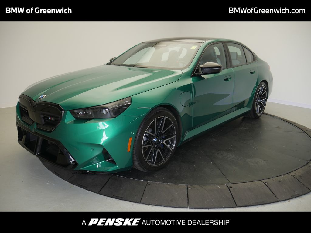 Thumbnail: 2026 BMW M5 - 1
