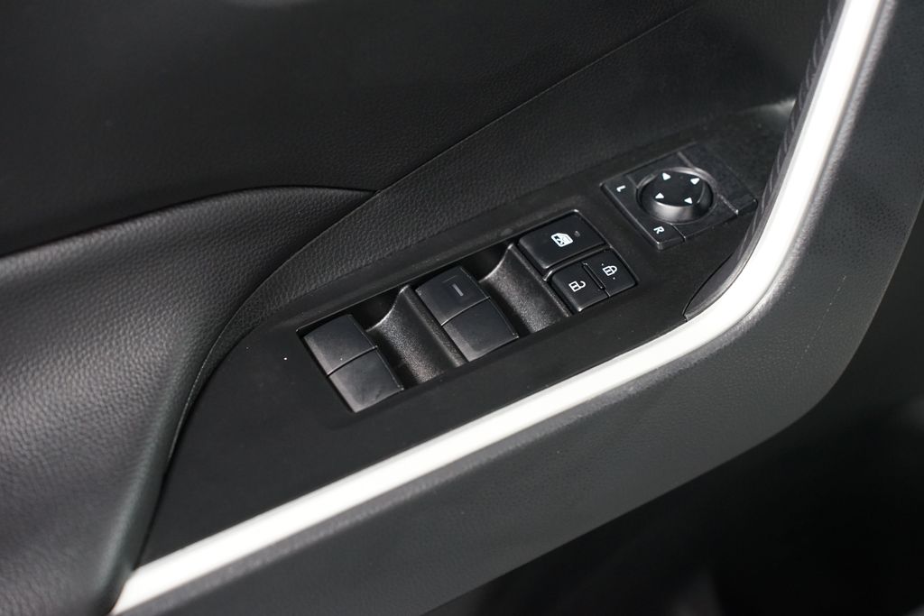 Thumbnail: 2025 Toyota RAV4 - 29